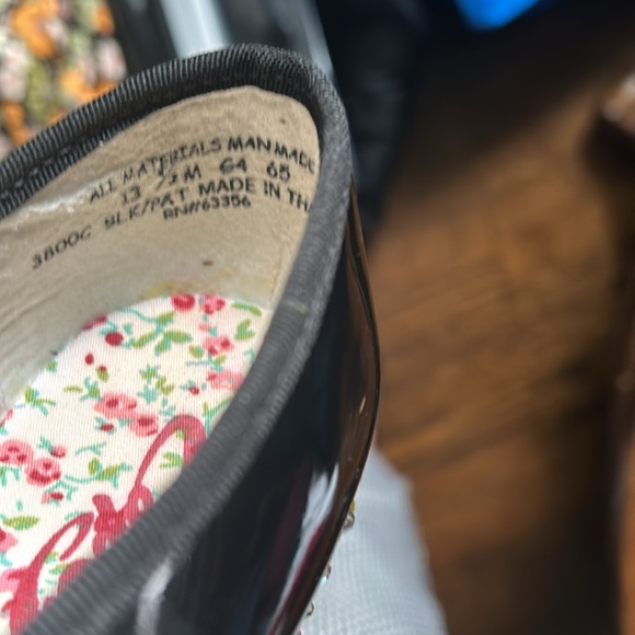 Girls, black pattern tap shoes by CAPEZIO size 13 1/2 M - Picture 6 of 9